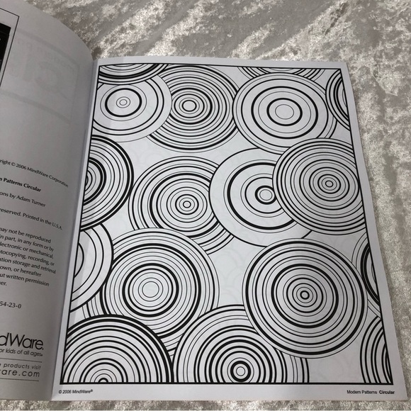 Mindware modern patterns circular coloring book - Picture 4 of 6